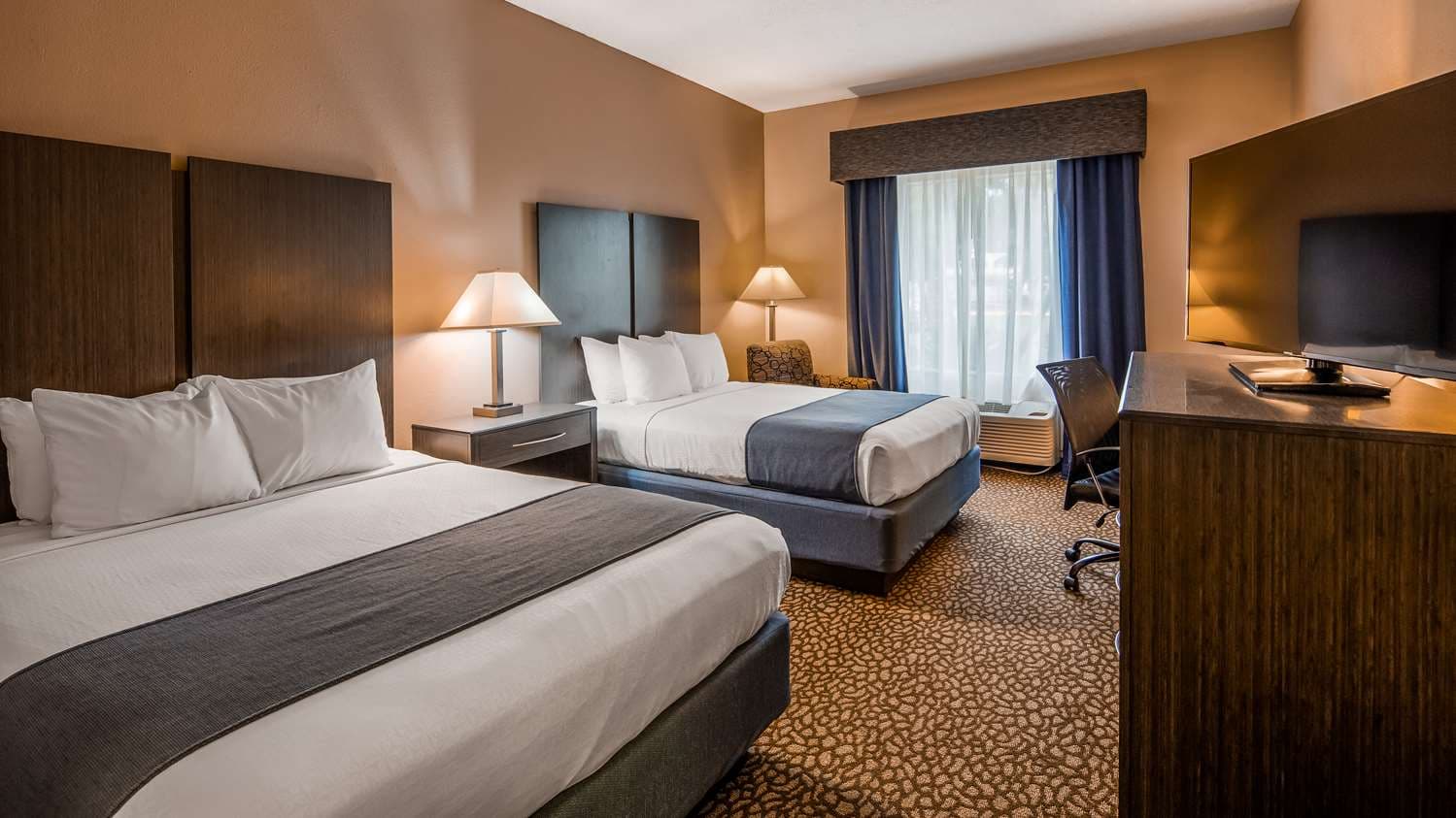 Best Western Plus Bradenton Hotel & Suites 2
