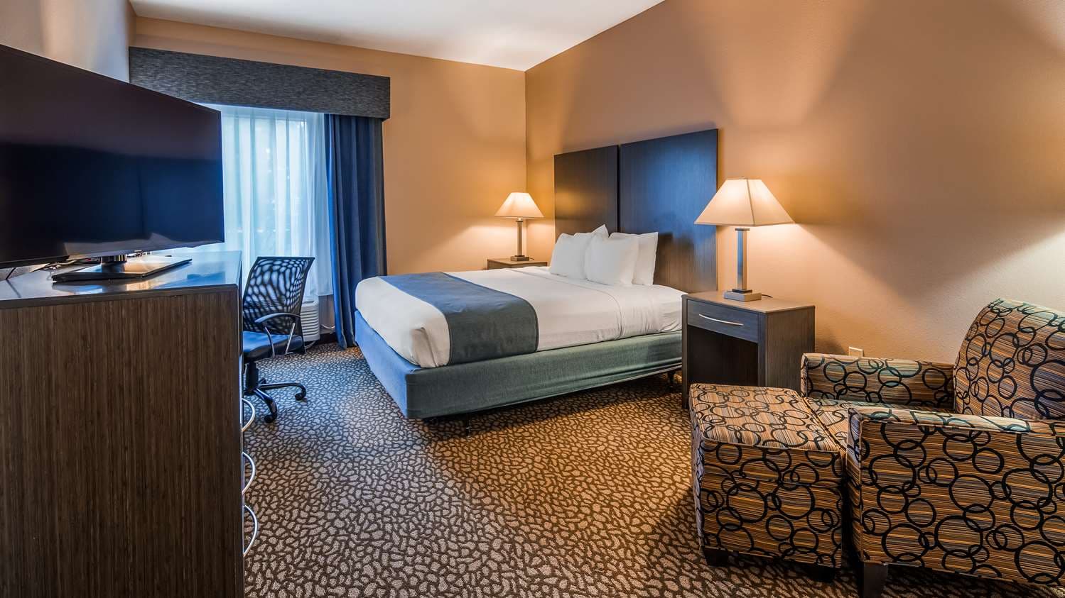 Best Western Plus Bradenton Hotel & Suites 3