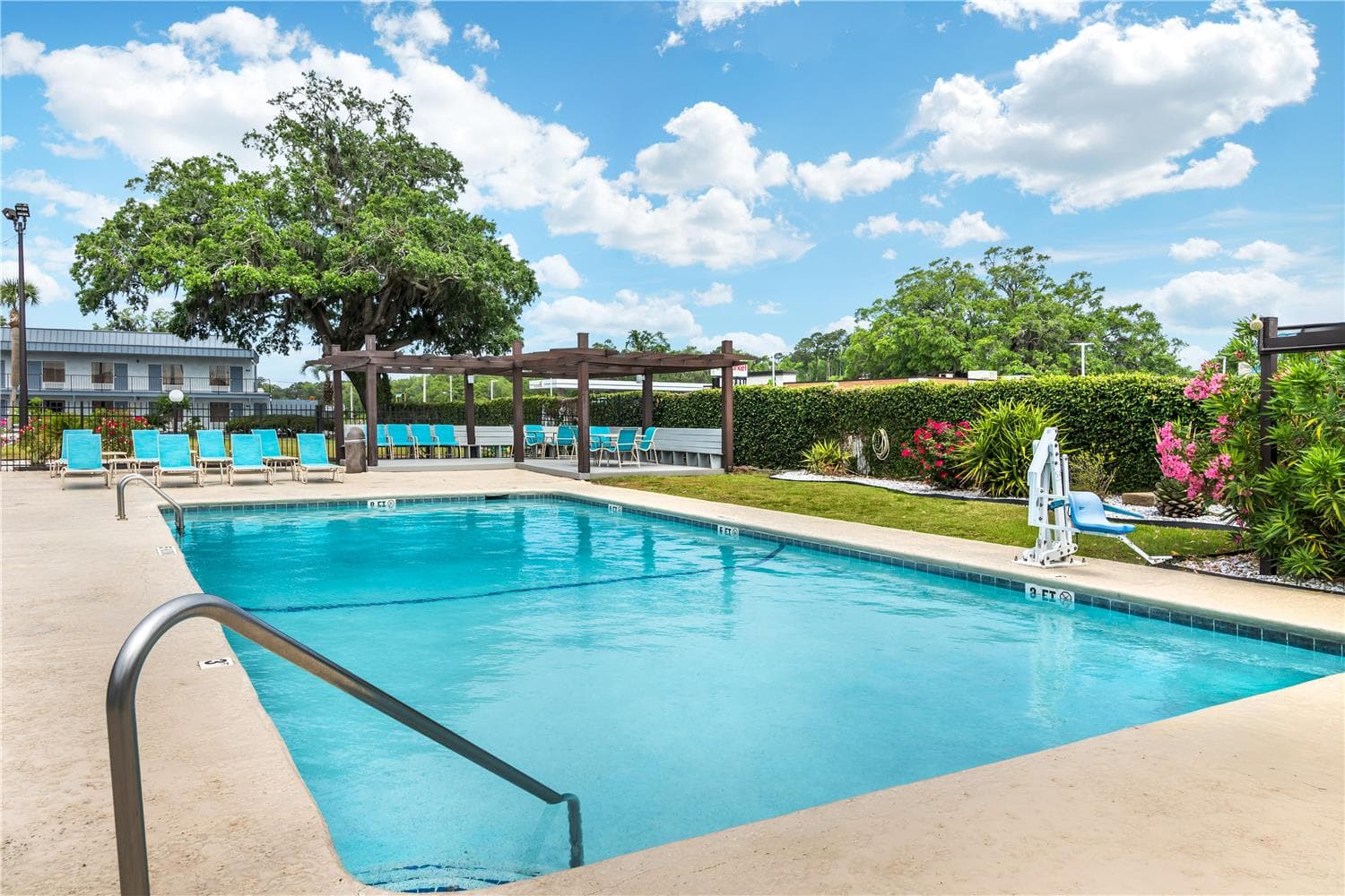 Best Western Central Inn 2