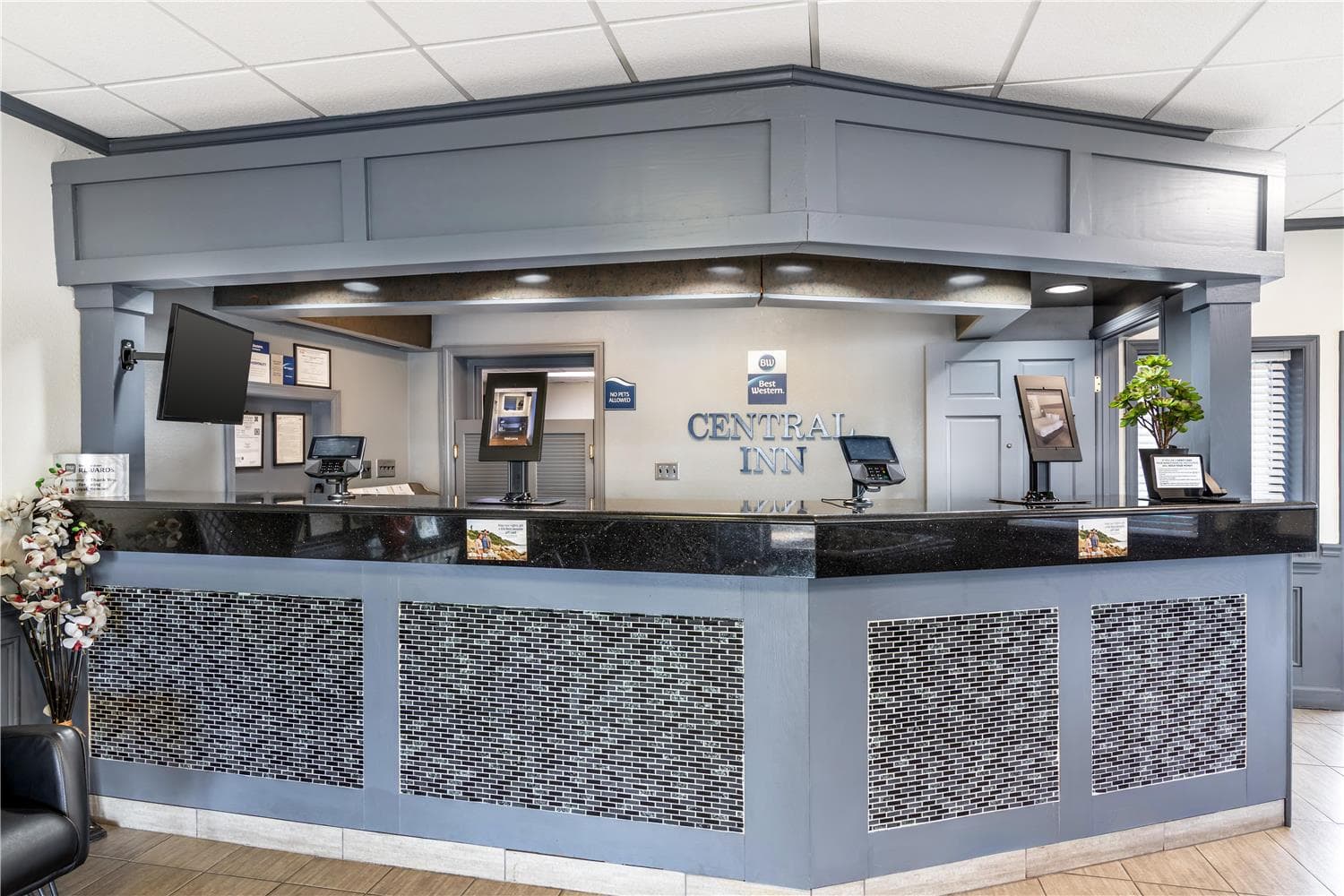 Best Western Central Inn 5