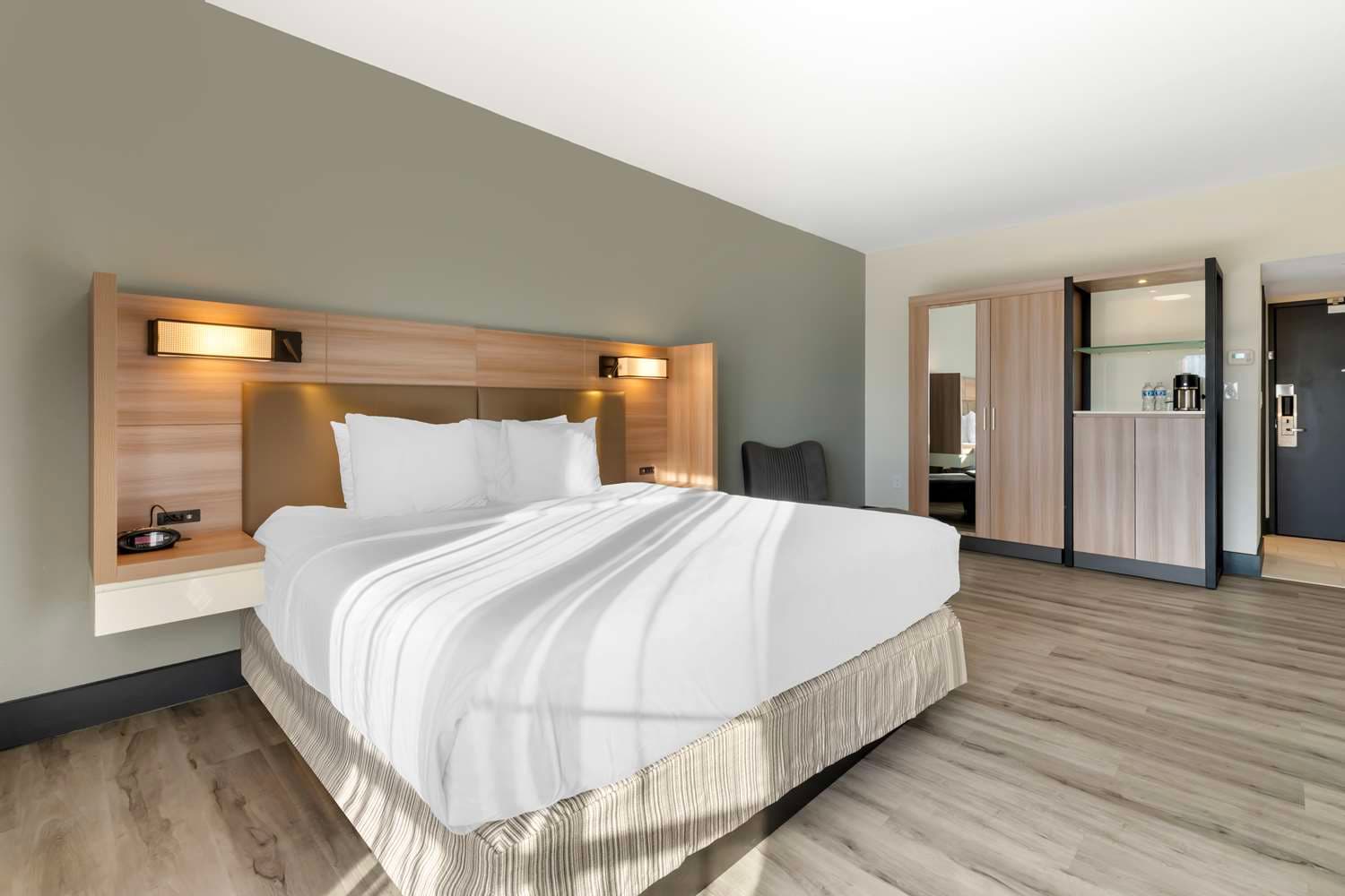 Best Western Plus Atlanta Airport-East 2