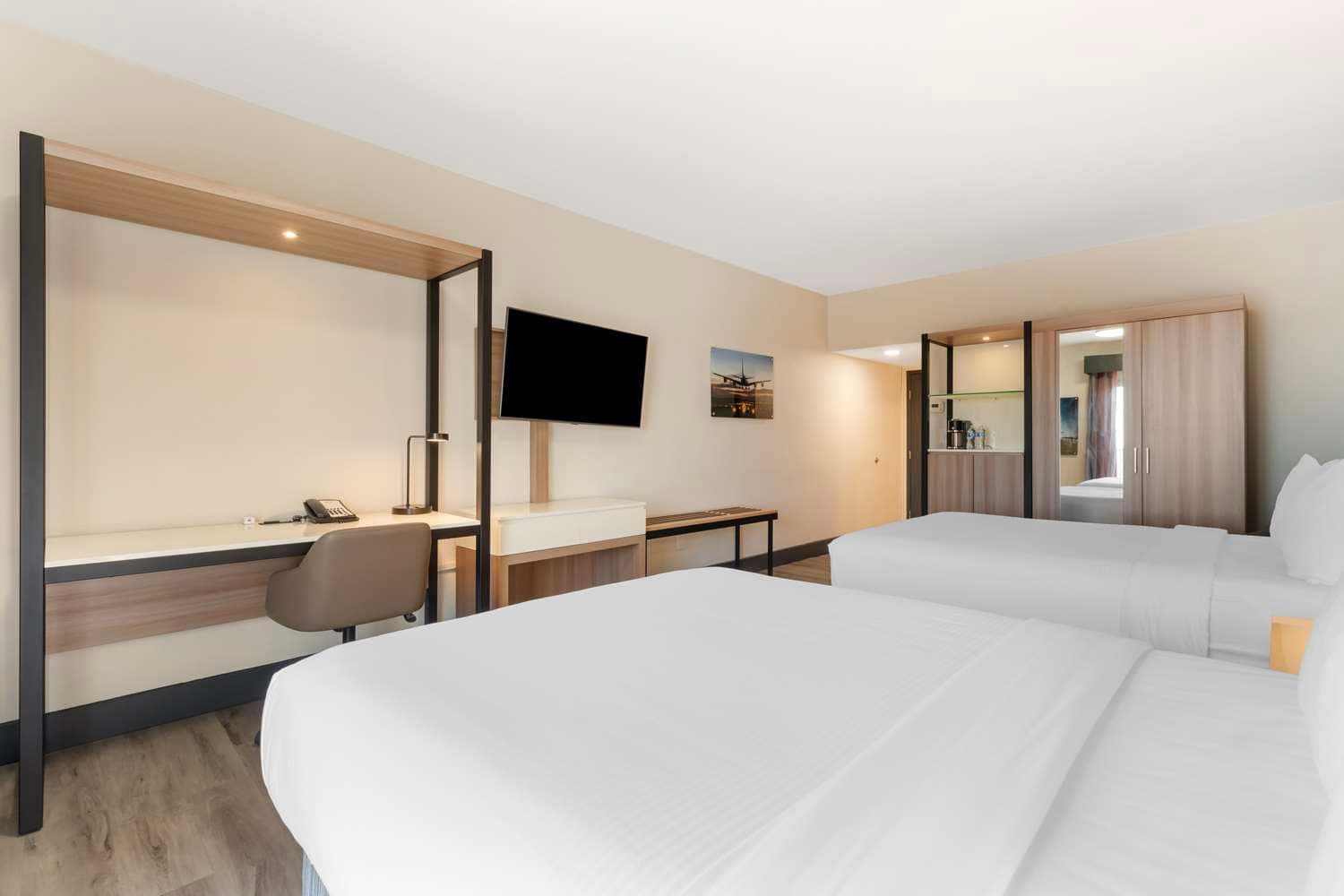 Best Western Plus Atlanta Airport-East 5