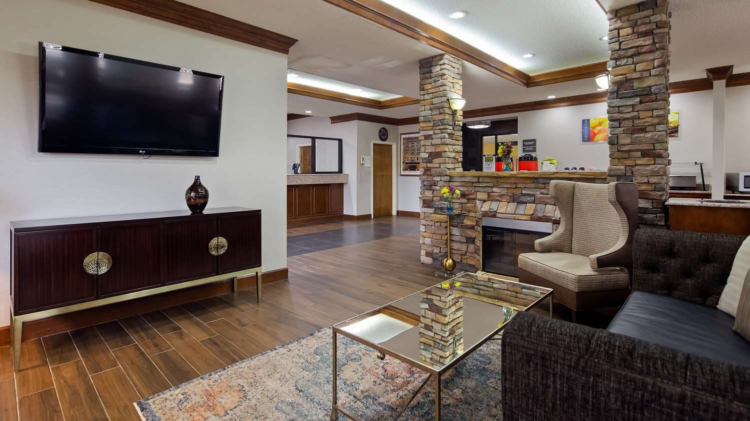 Best Western Inn & Suites 3