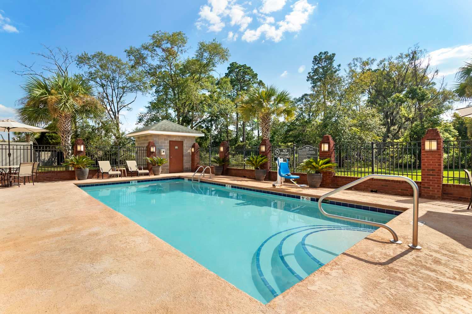 Best Western Plus Bradbury Inn & Suites 2