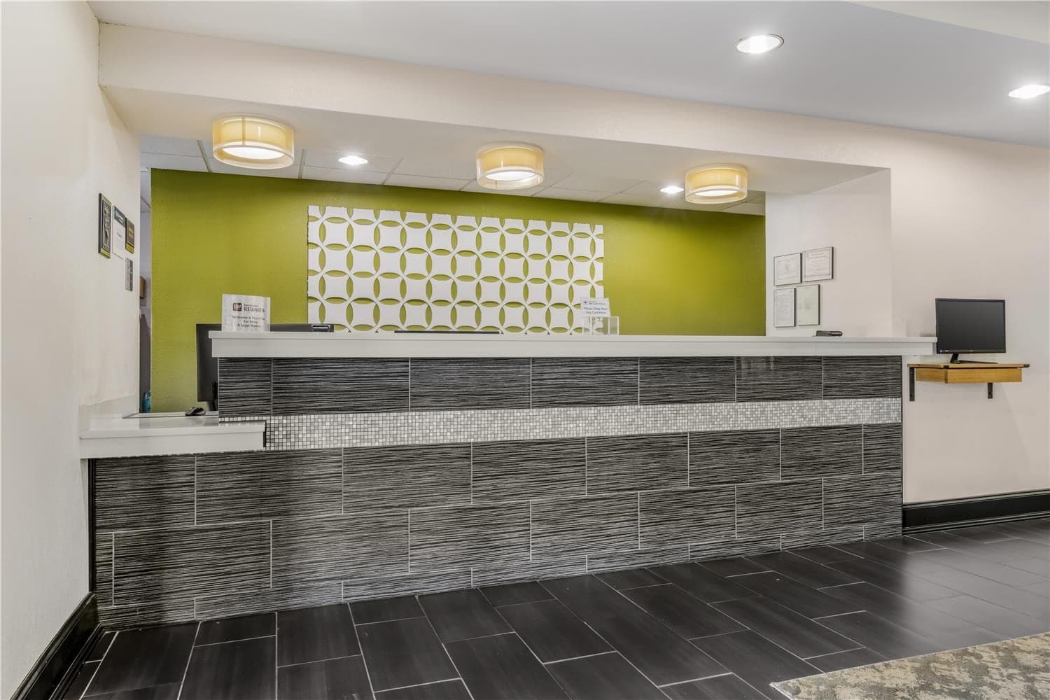 Best Western Commerce Inn 5