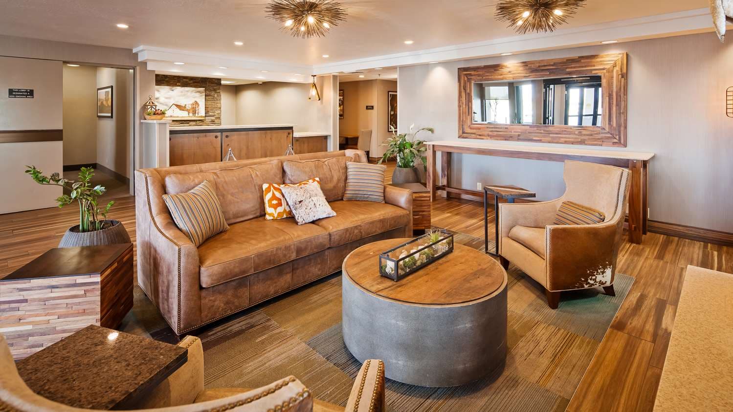 Best Western Plus Cottontree Inn 2