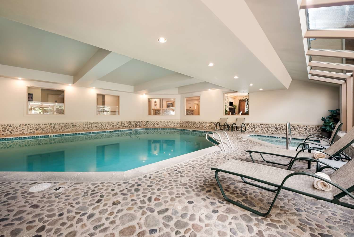 Best Western Plus Kentwood Lodge 5