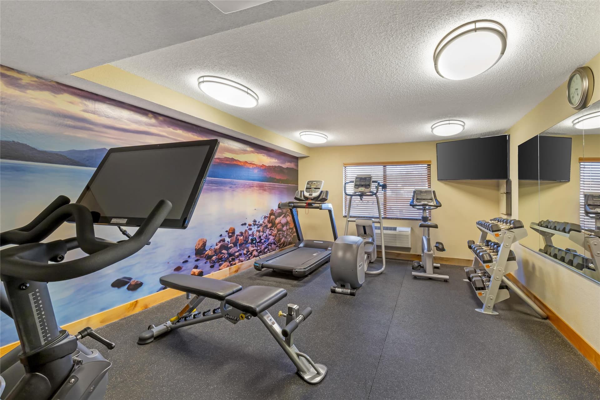 Best Western Plus McCall Lodge & Suites 5