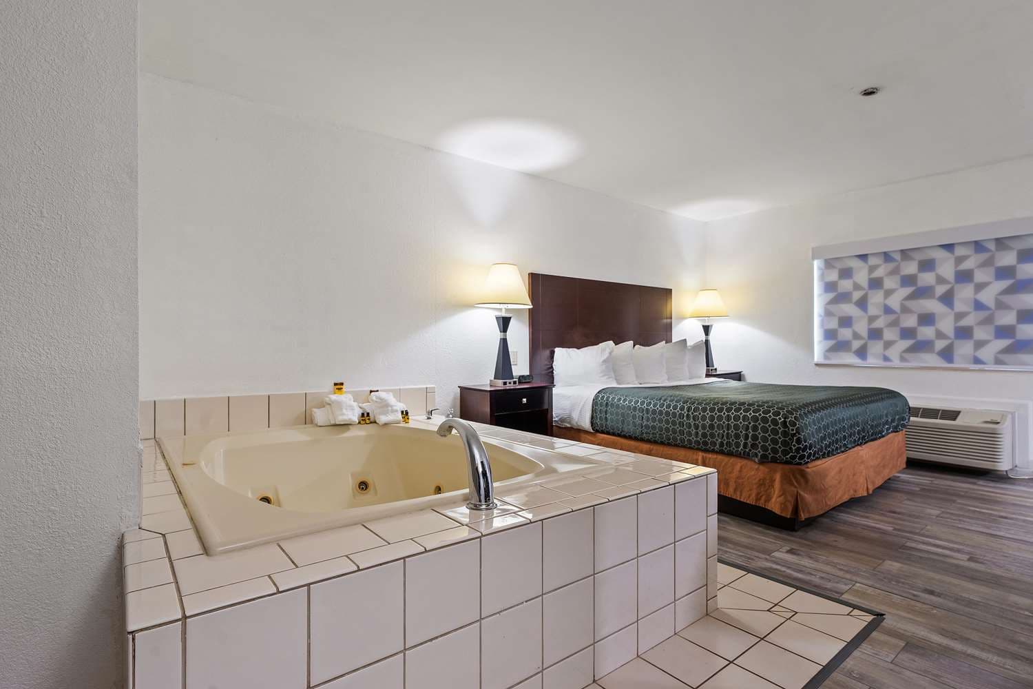Best Western Oakbrook Inn 4