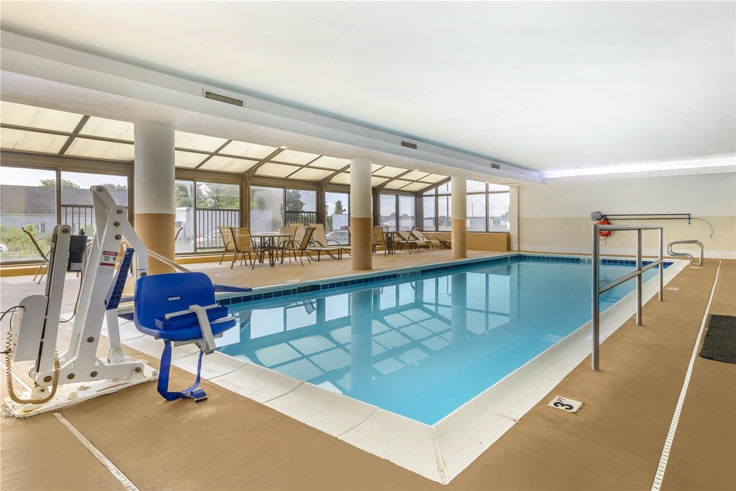 Best Western Joliet Inn & Suites 2