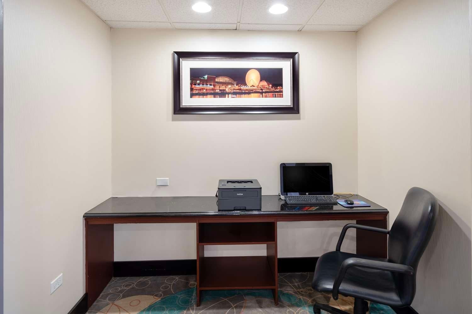 Best Western Plus Chicagoland - Countryside 5