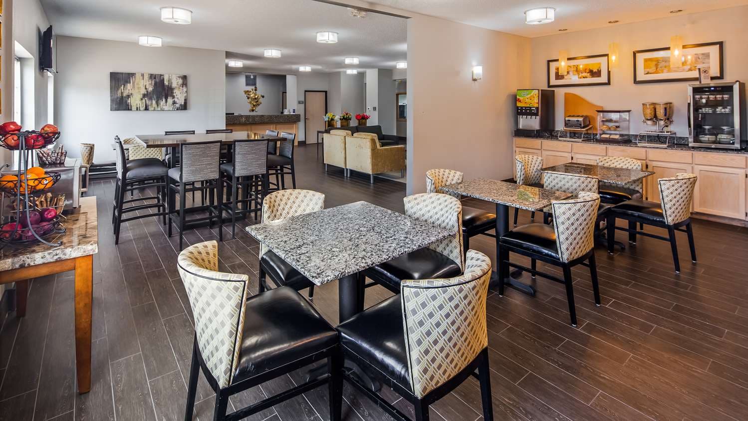 Best Western Macomb Inn 5