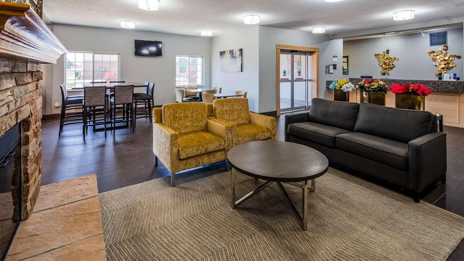 Best Western Macomb Inn 4