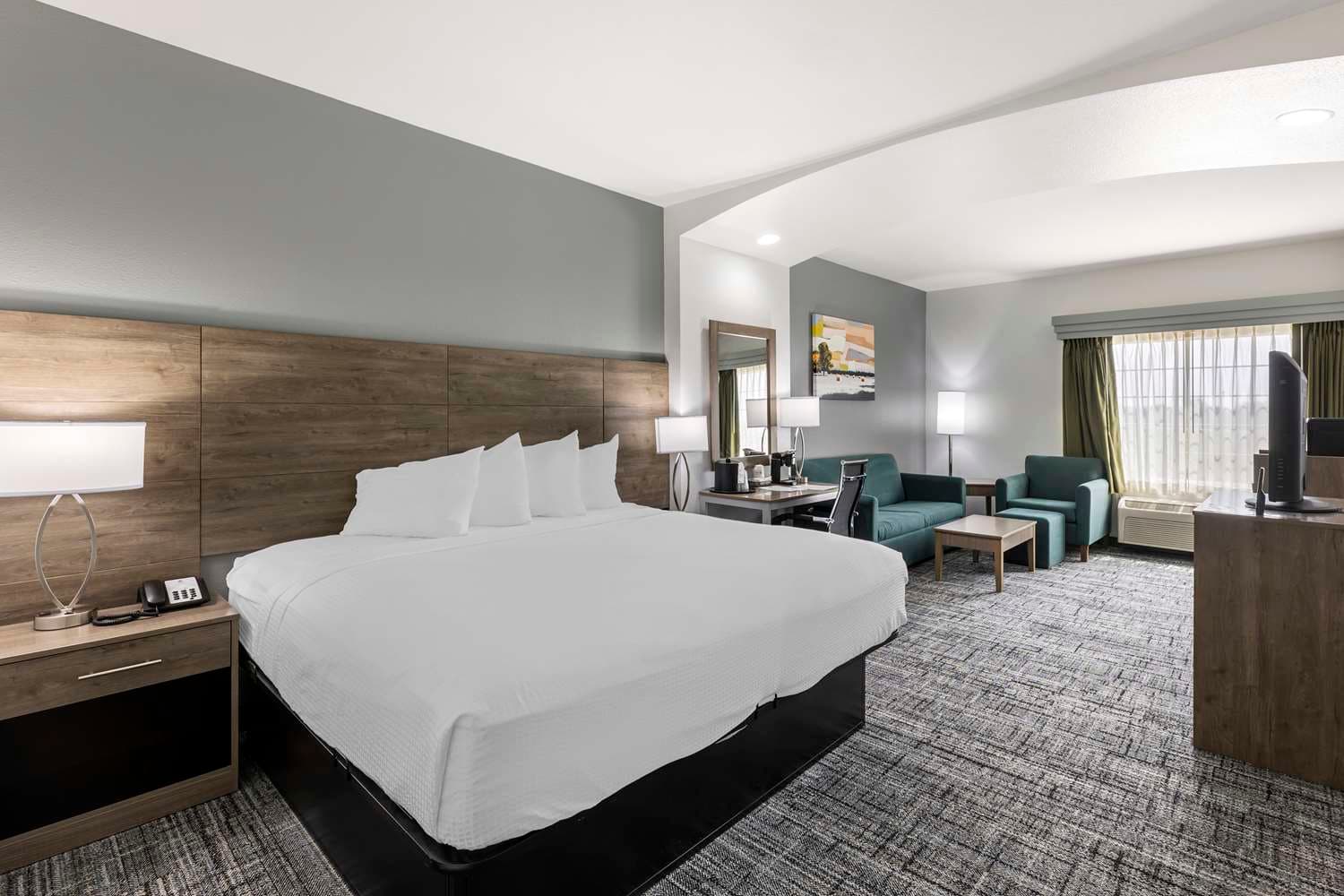 Best Western Plus MidAmerica Hotel 4