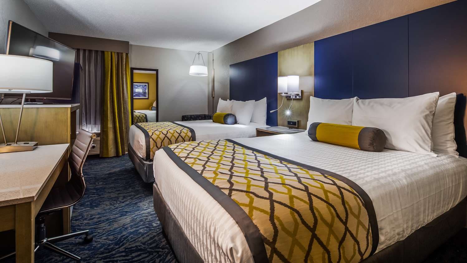 Best Western Plus Bloomington East Hotel 2