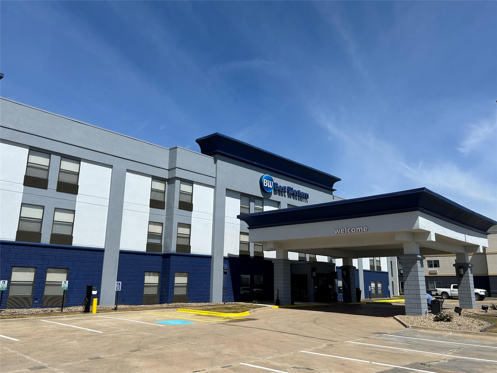 SureStay by Best Western Forsyth Decatur 2