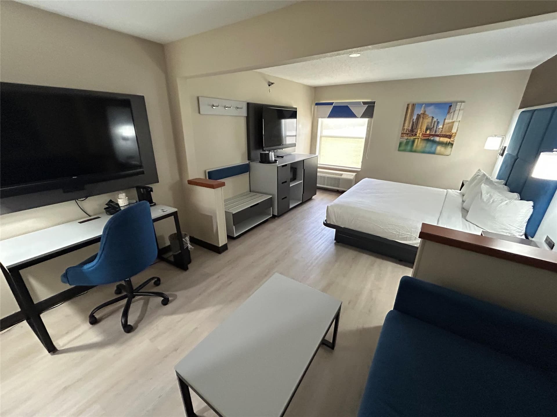 SureStay by Best Western Forsyth Decatur 4