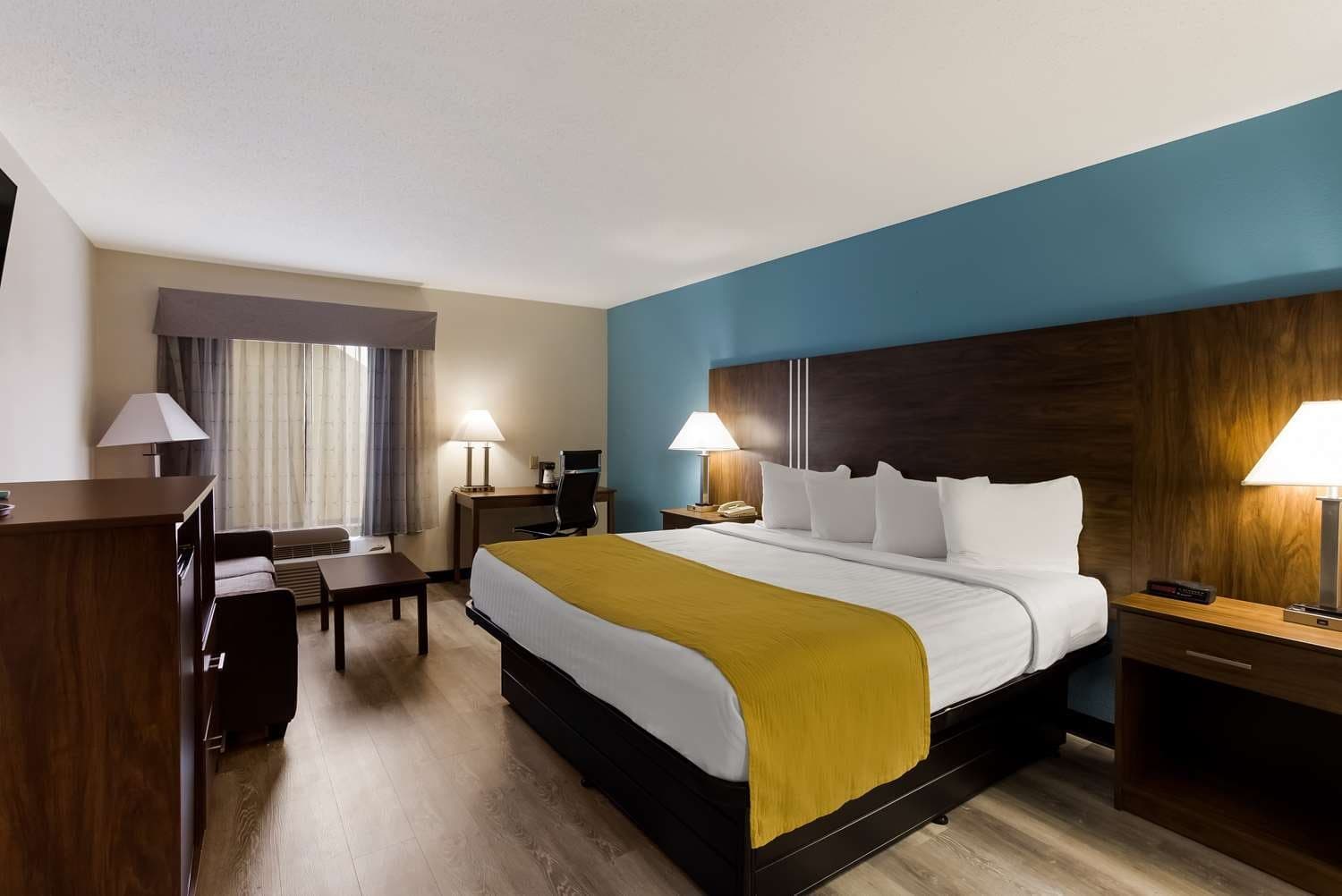 Best Western Crossroads Inn 4