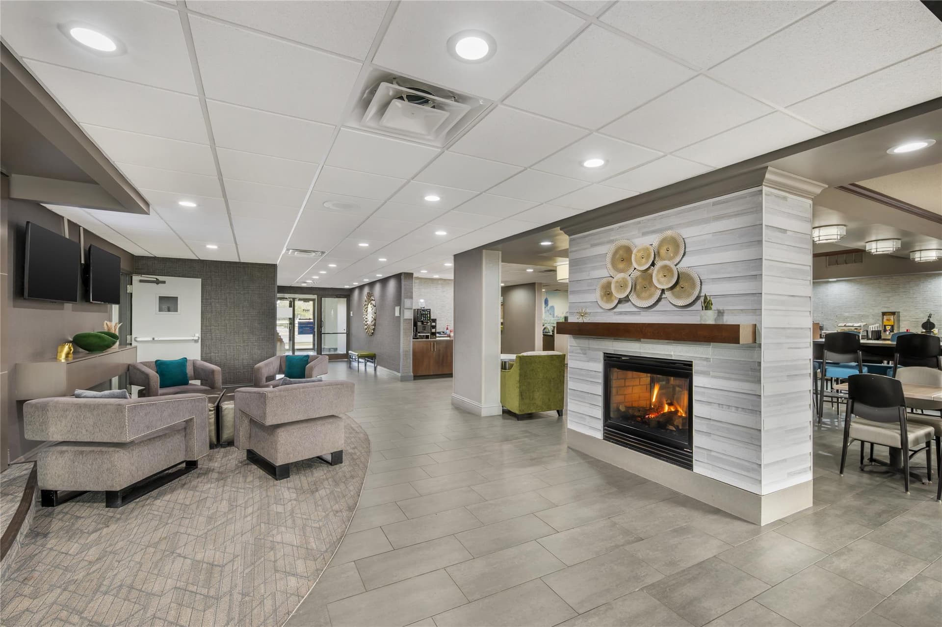 Best Western Plus Indianapolis NW Hotel 4