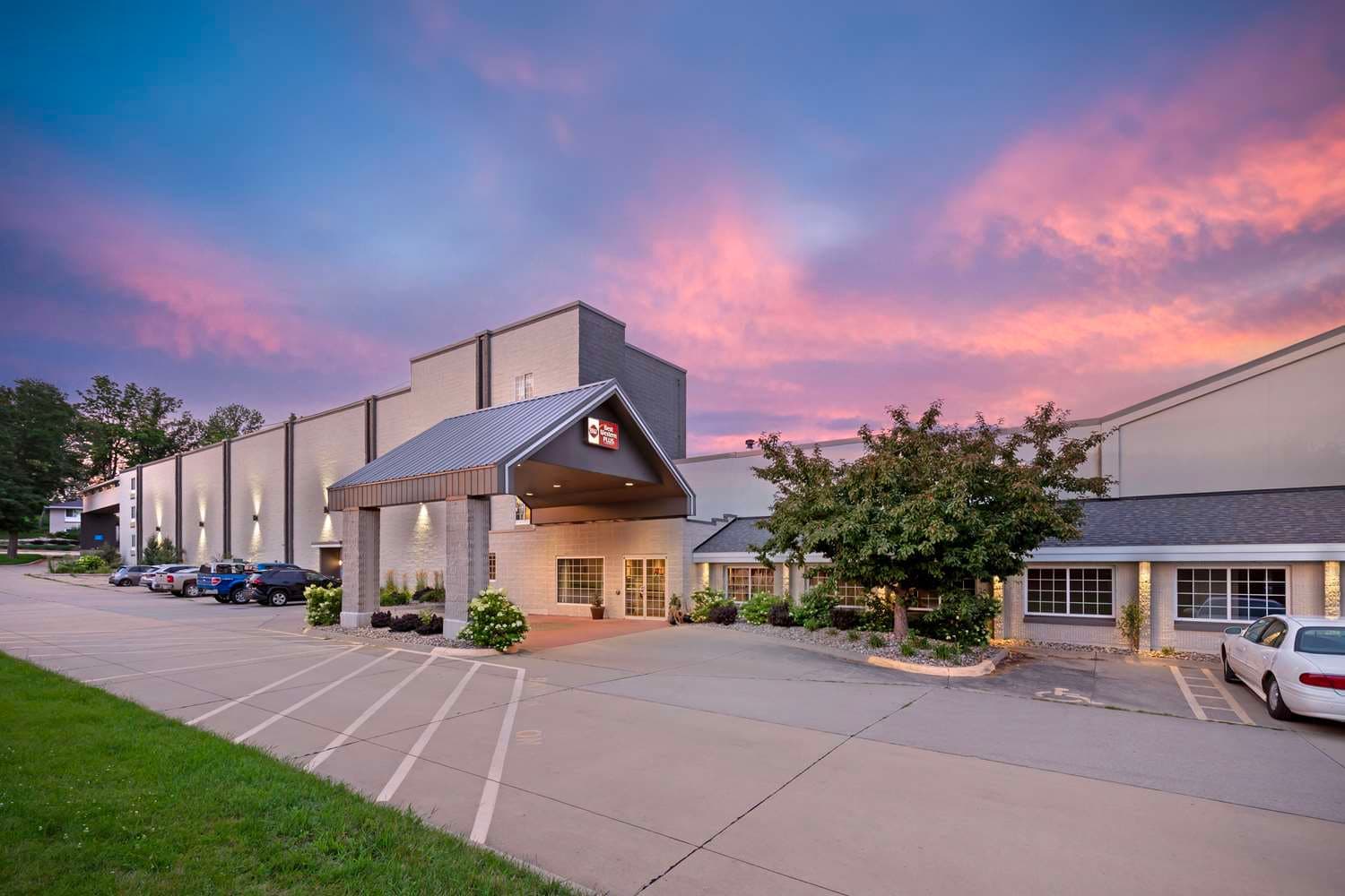 Best Western Plus Longbranch Hotel & Convention Center 4