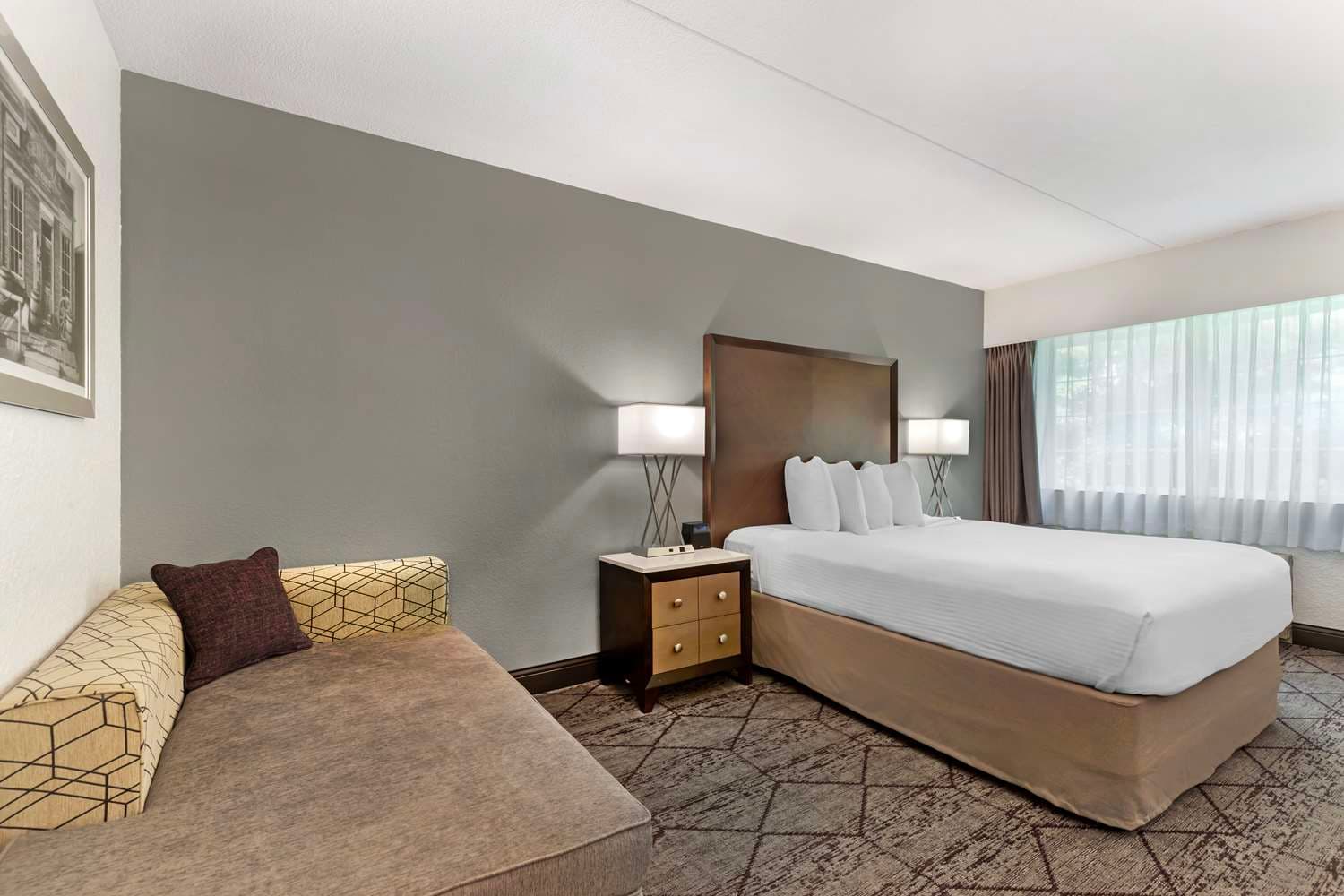 Best Western Plus Longbranch Hotel & Convention Center