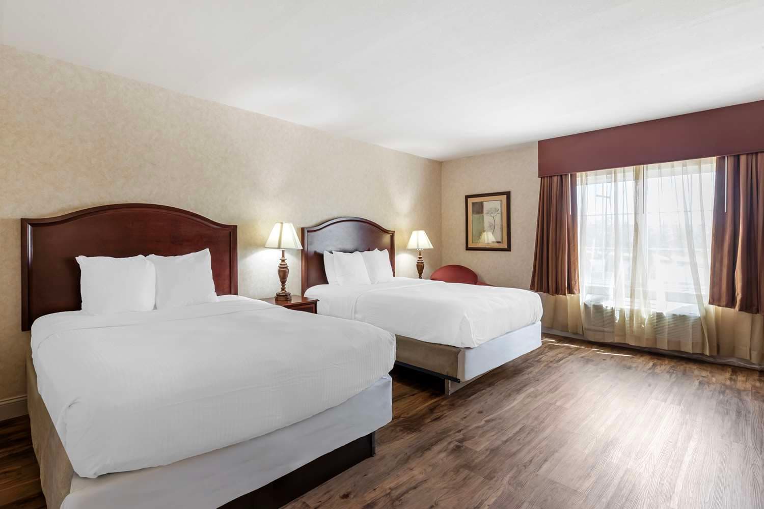 Best Western Plus Steeplegate Inn 3