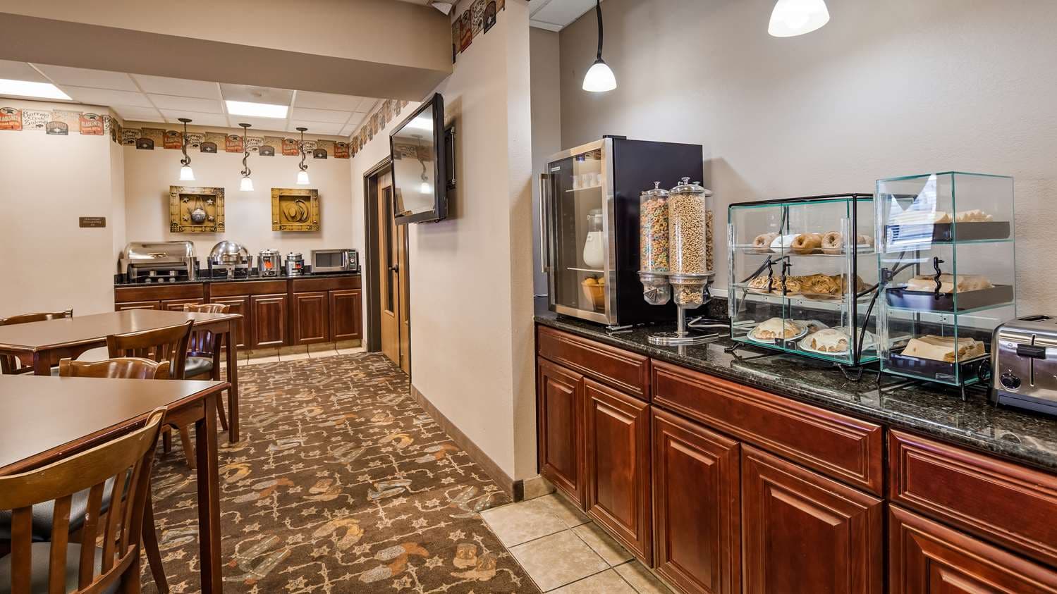 Best Western Plus Country Inn & Suites 5