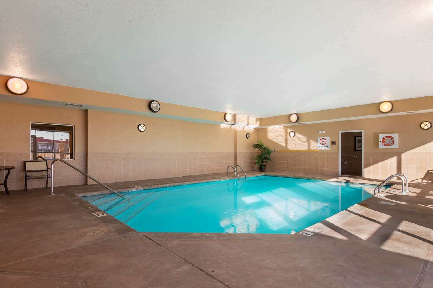 Best Western Plus Butterfield Inn 5