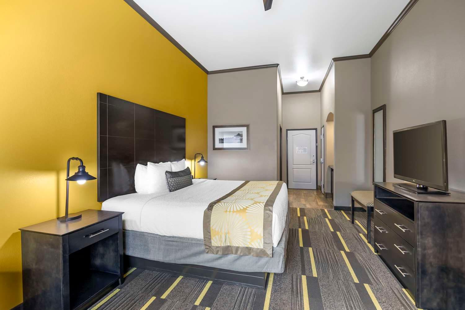 Best Western Plus Emerald Inn & Suites 3