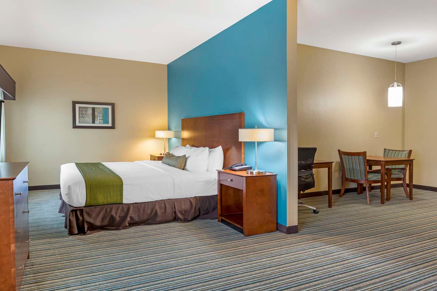 Best Western Plus Patterson Park Inn 3