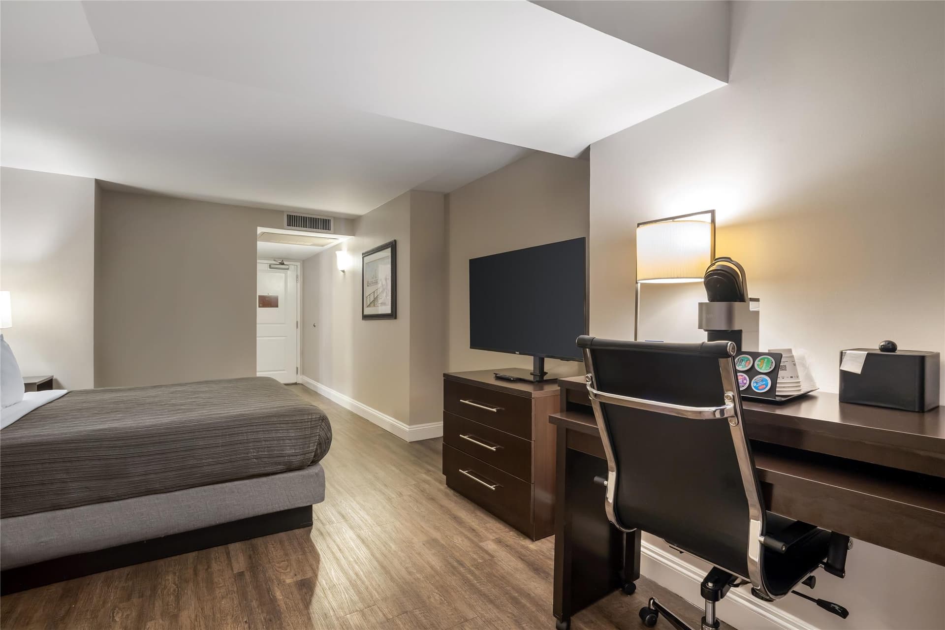 Best Western Plus St. Christopher Hotel 4