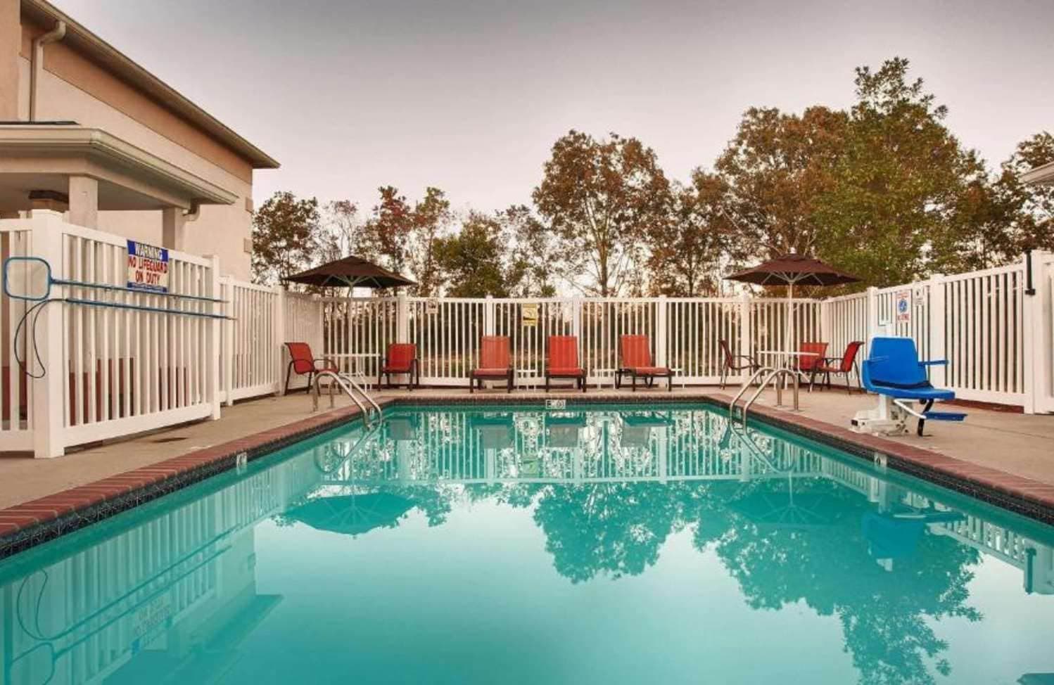 Best Western Zachary Inn 4