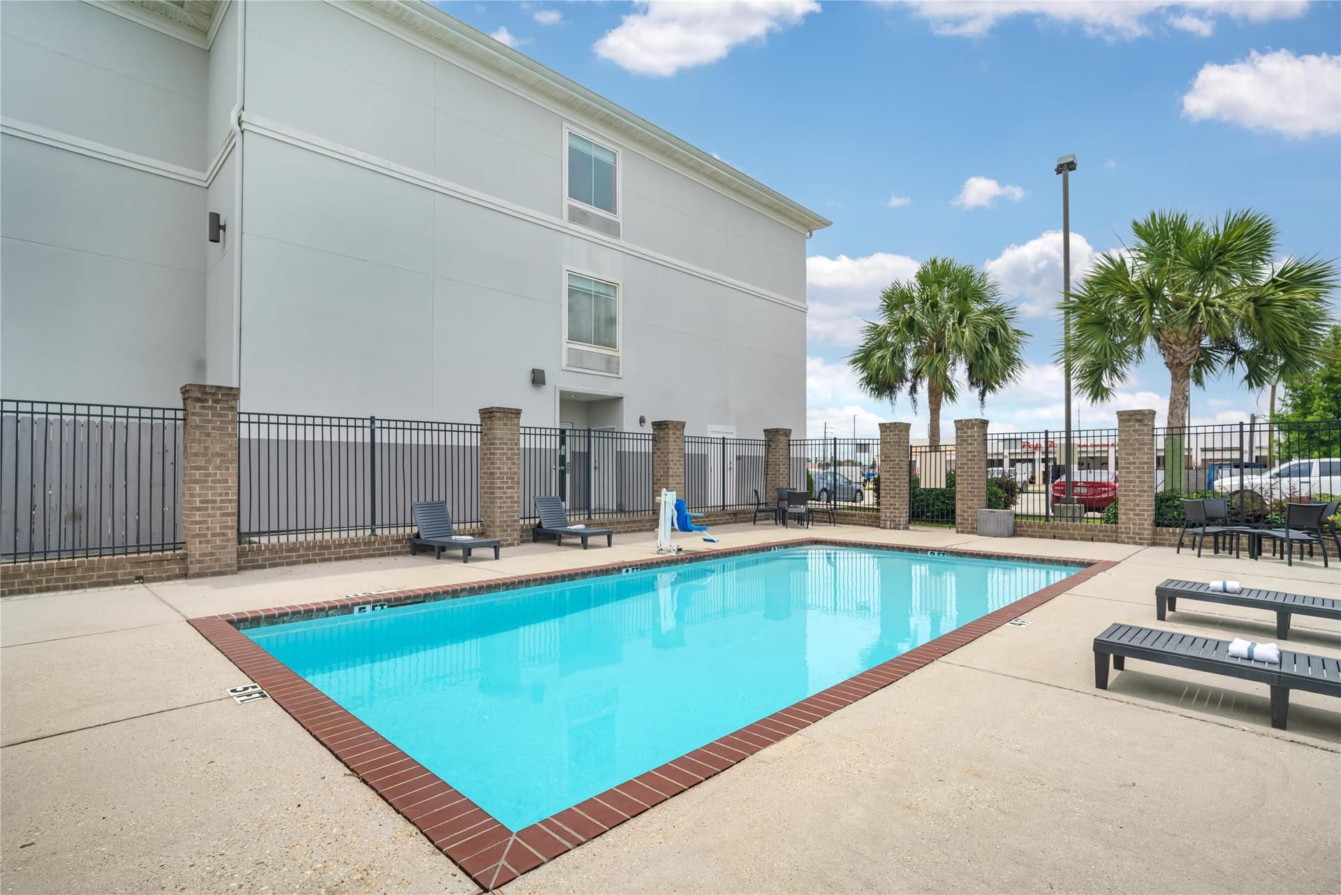 Best Western Plus Chalmette Hotel 3