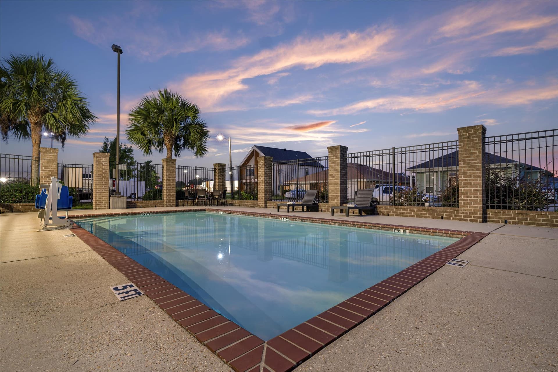 Best Western Plus Chalmette Hotel 5
