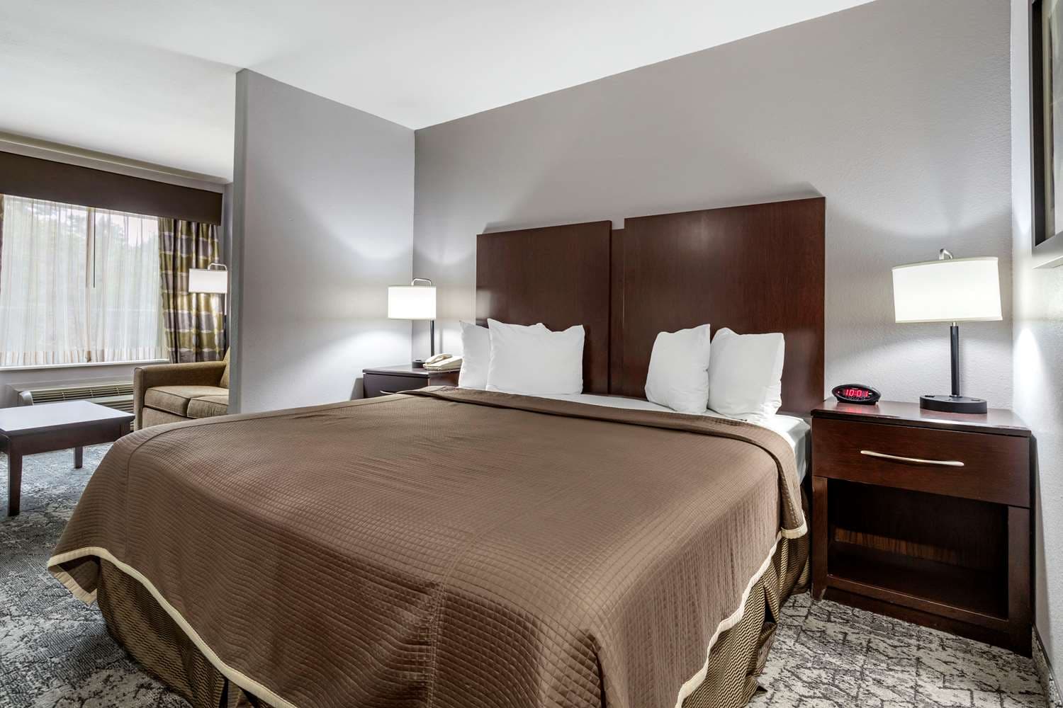 Best Western Oakdale Inn 5