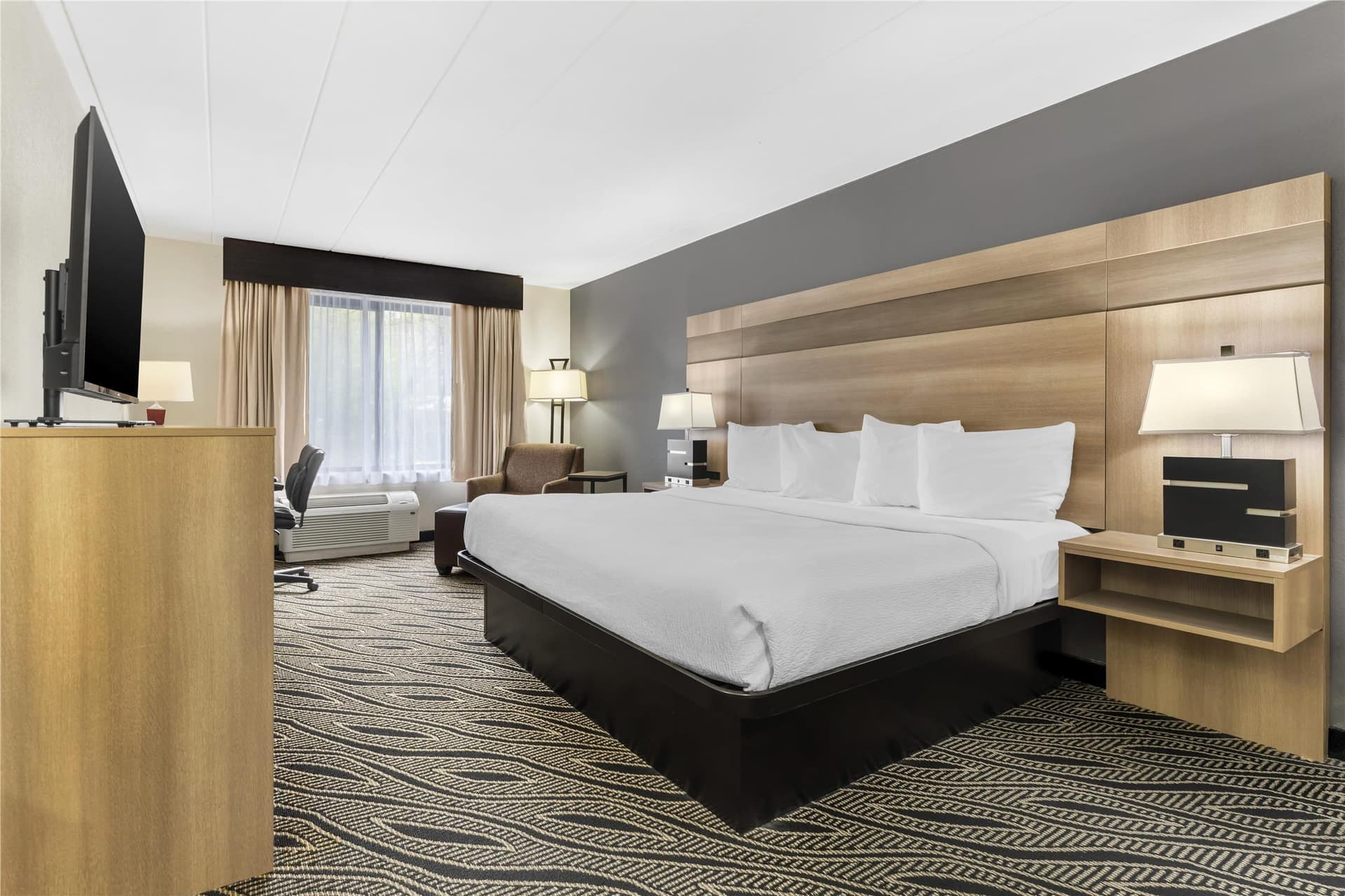 Best Western Braddock Inn 5