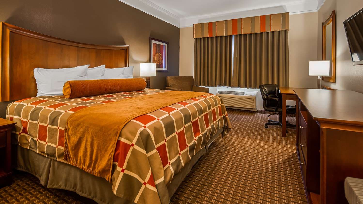 Best Western Plus Easton Inn & Suites 4