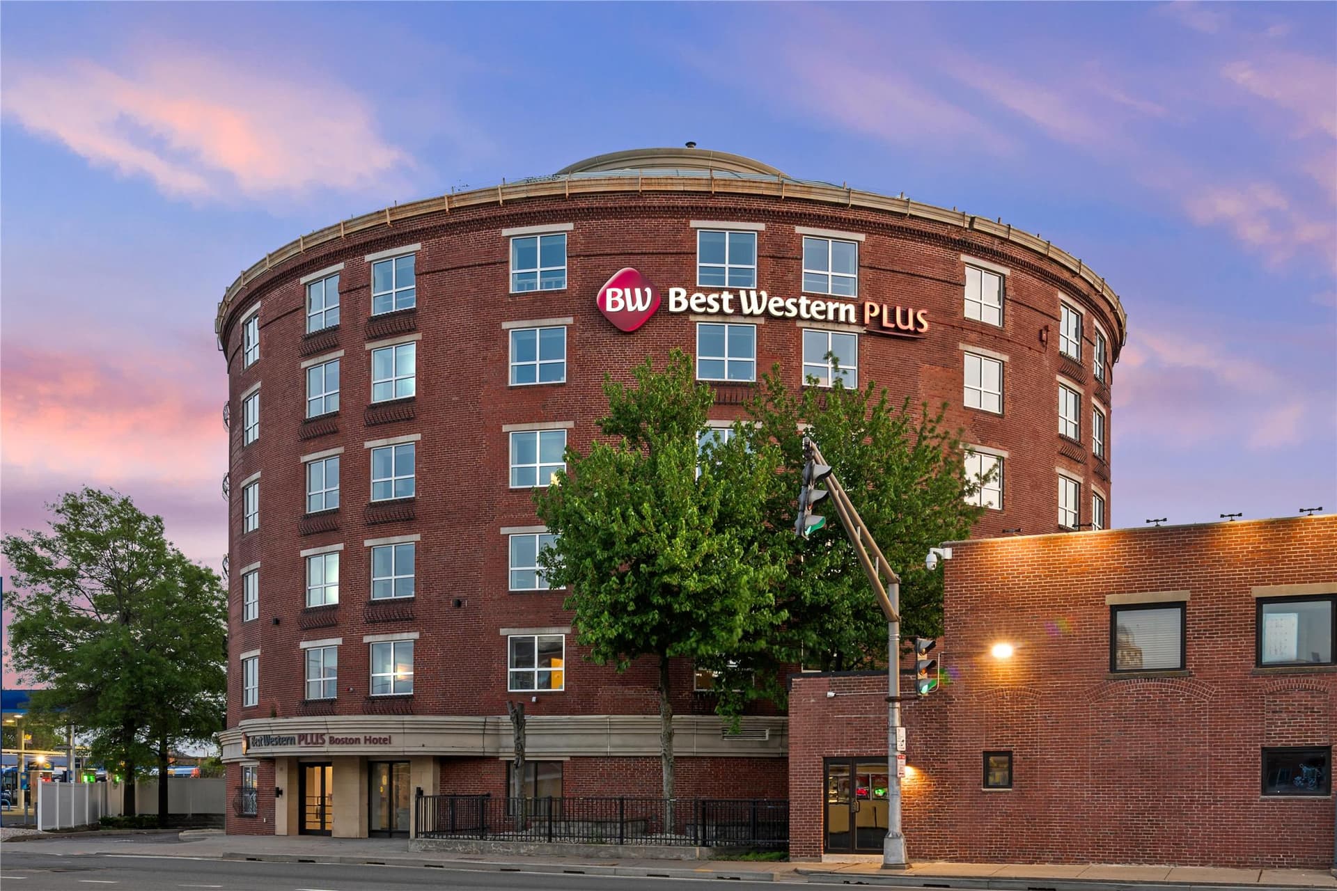 Best Western Plus Boston Hotel 2
