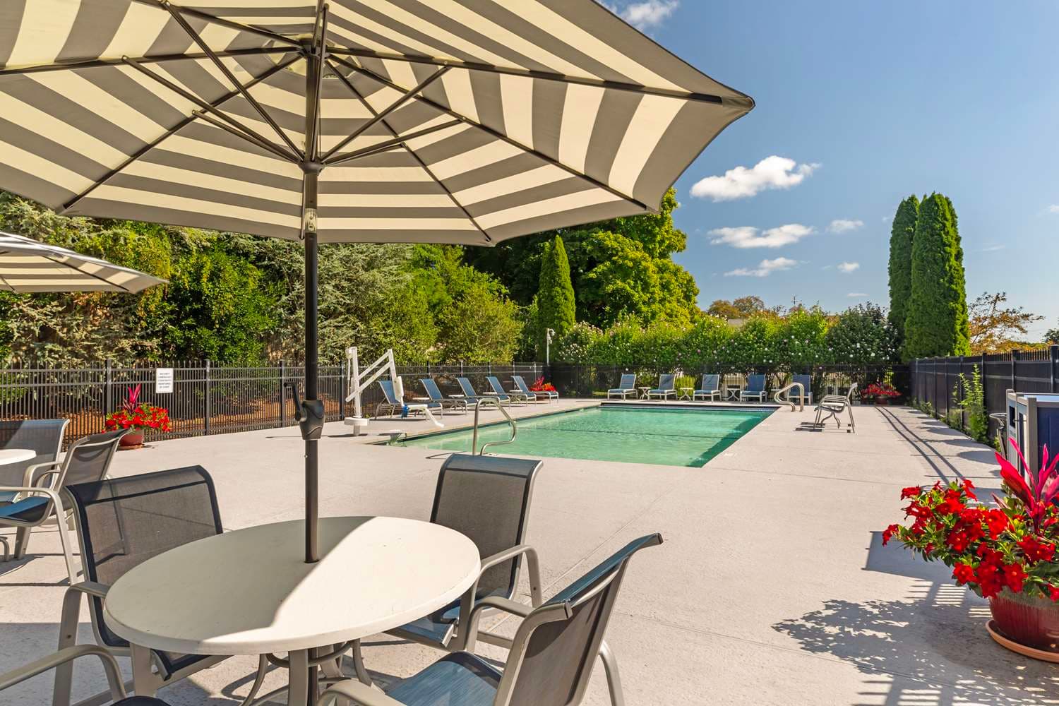 Best Western Plus Cold Spring 4