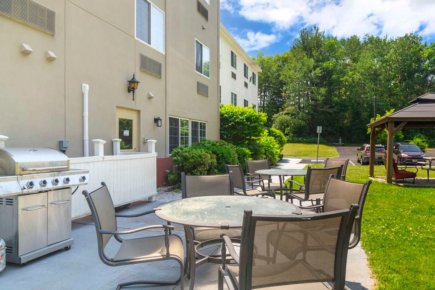 Best Western Plus Berkshire Hills Inn & Suites 3