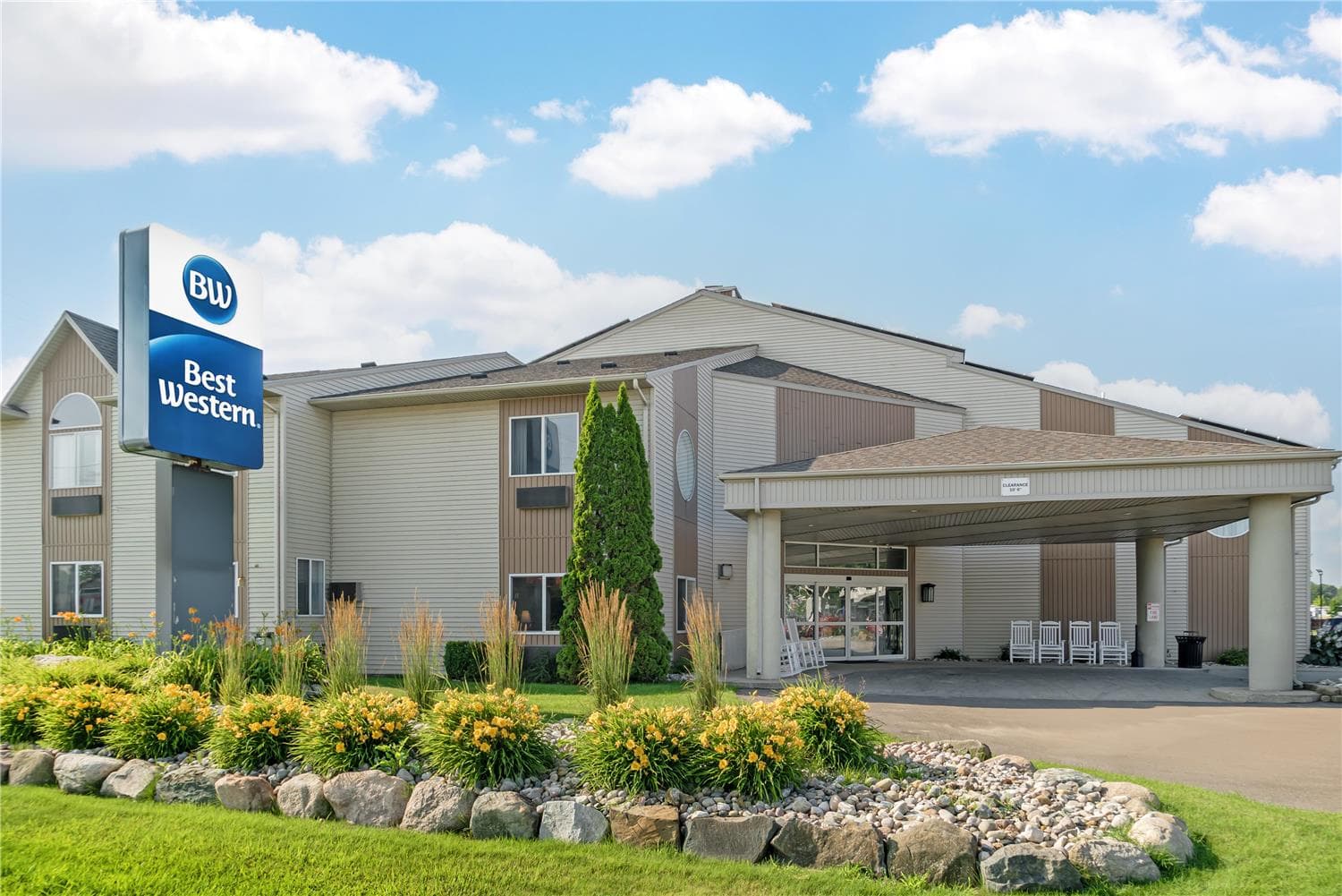 Best Western Lakewinds 3