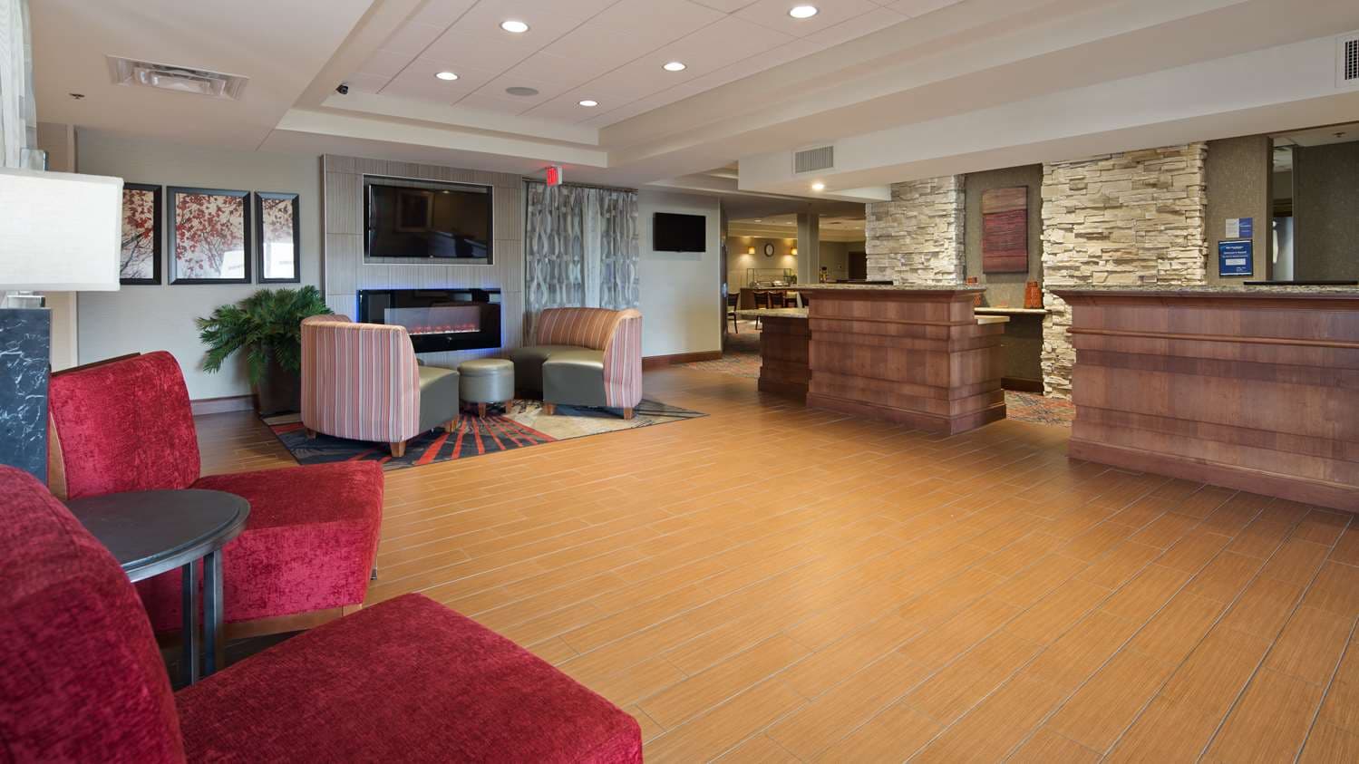 Best Western Plus Willmar 2