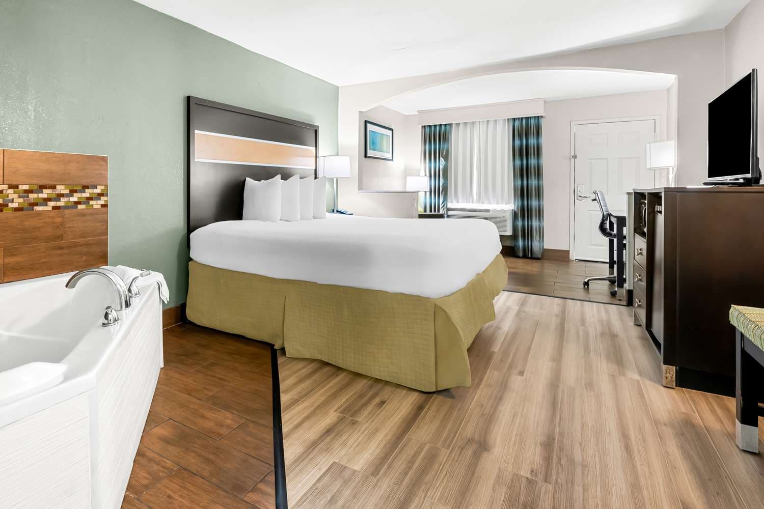 Best Western Executive Suites 5