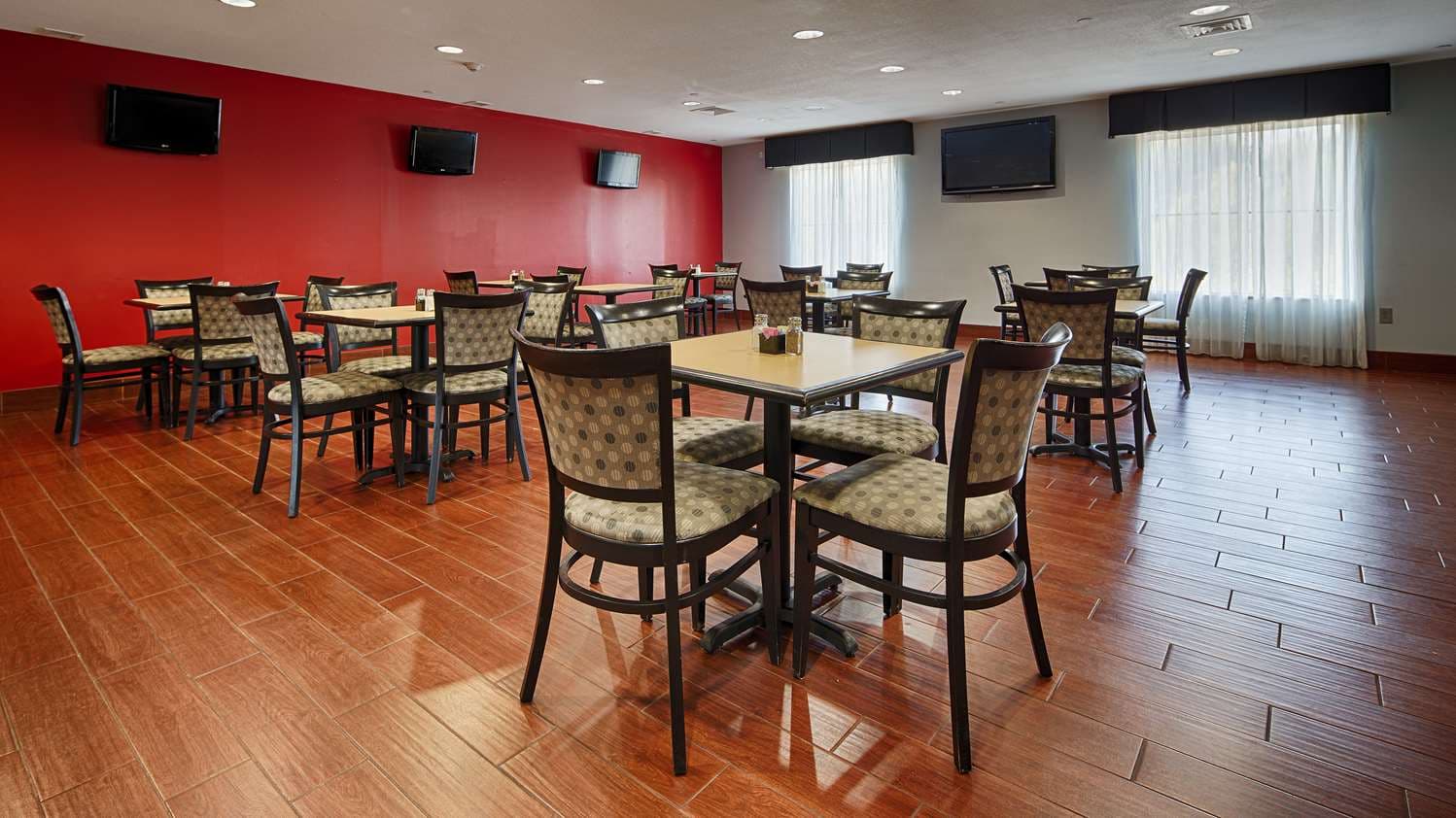 Best Western Plus Goodman Inn & Suites 3