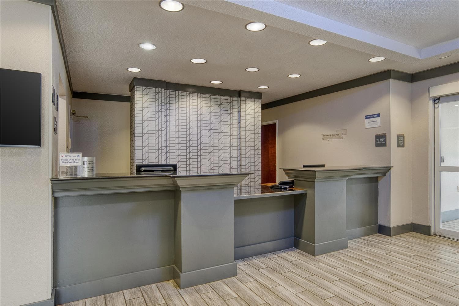 Best Western Plus Philadelphia-Choctaw Hotel and Suites 4
