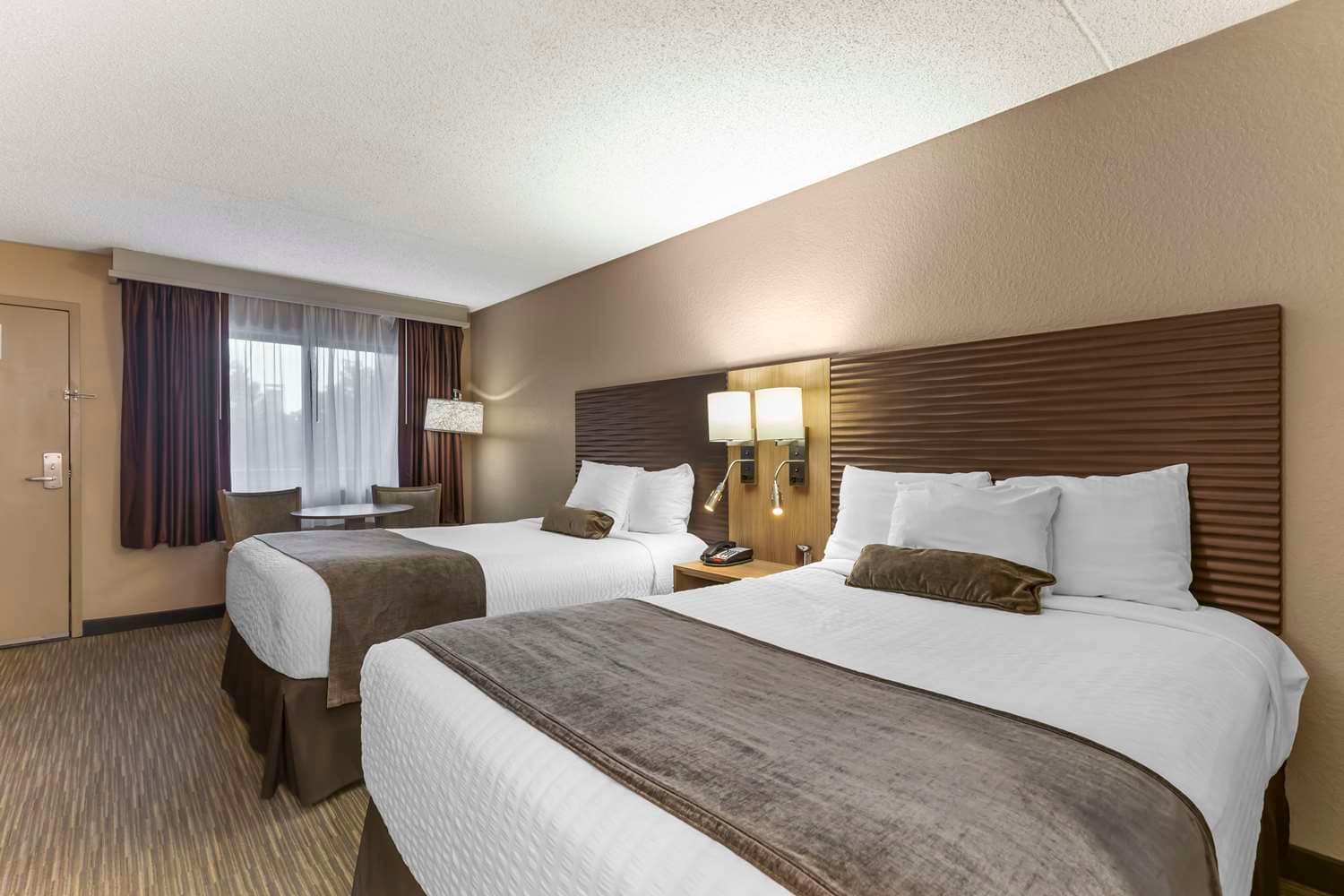 Best Western Plus Landing View Inn & Suites 3