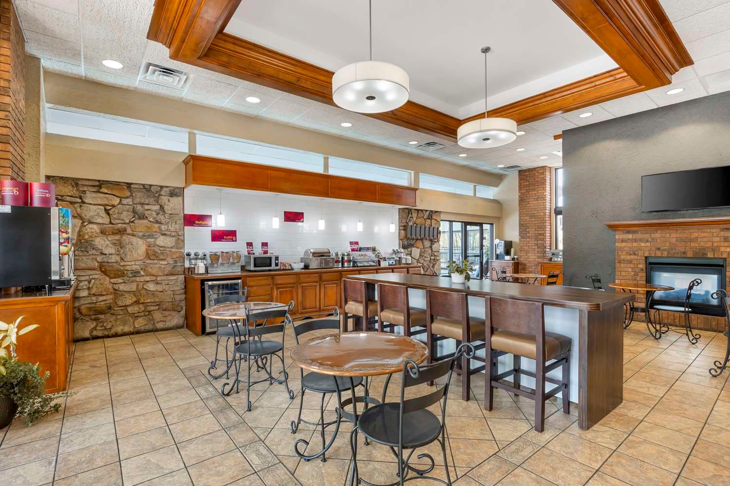 Best Western Plus Landing View Inn & Suites 5