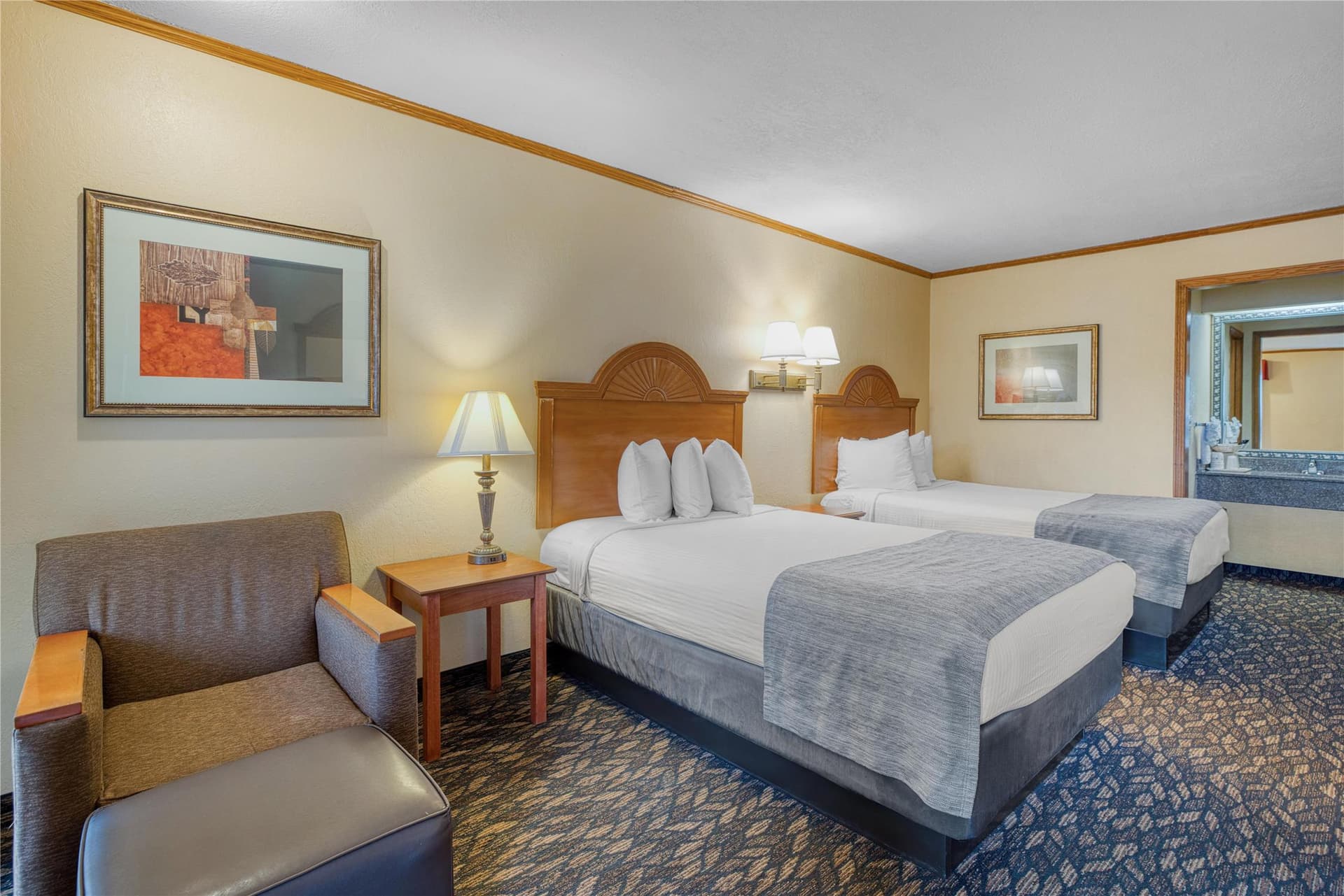 SureStay by Best Western Kansas City Country Inn North 4
