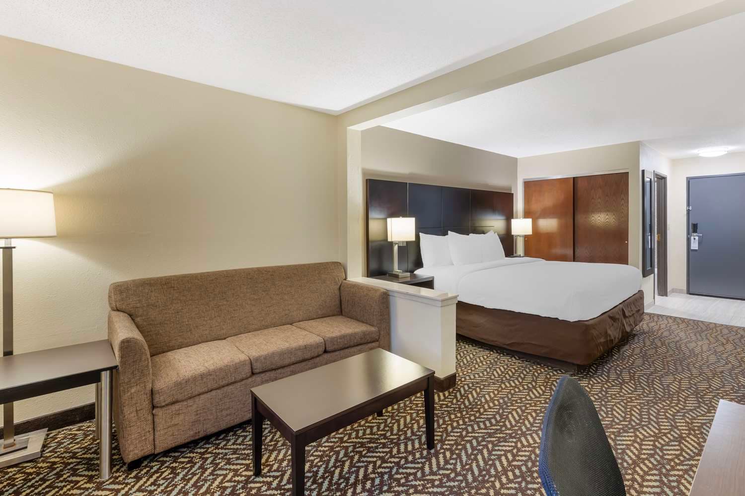 Best Western St. Louis Inn 4