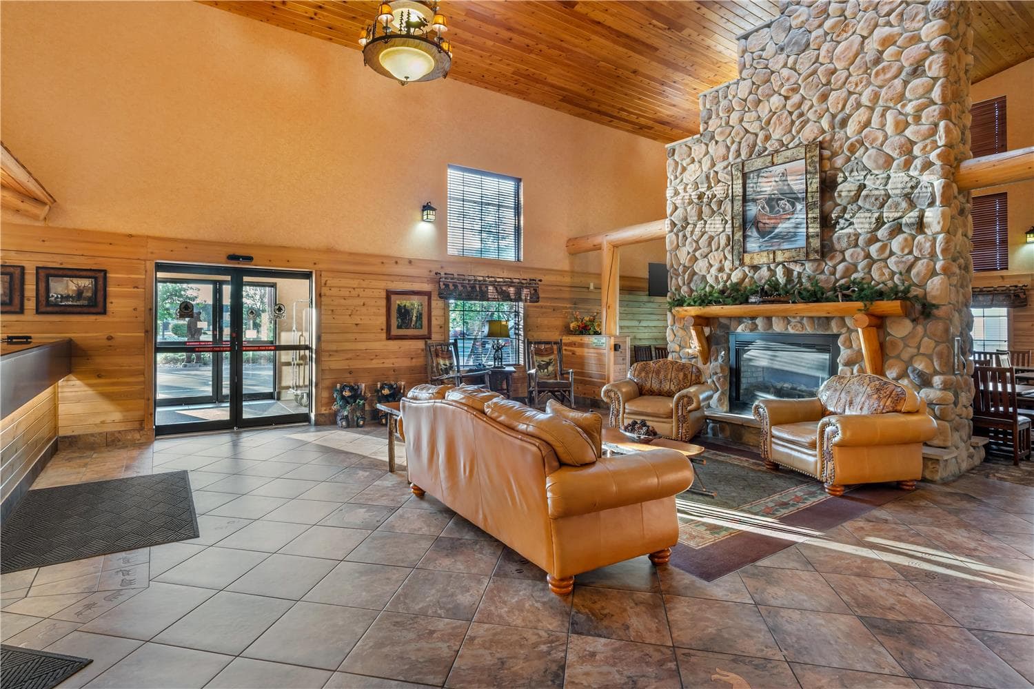 Best Western Plus Kelly Inn & Suites 2